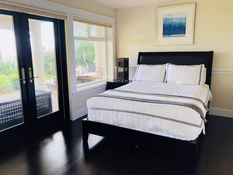 Saanichton Waterfront 2Br Suite With Superb Views Exterior foto